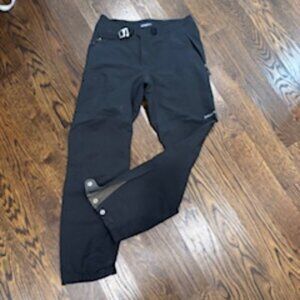 Like New Men's Patagonia ski shell  pants sz 30